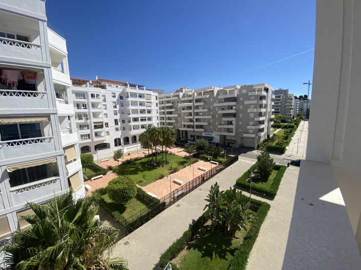 Image No.1-4 Bed Apartment for sale