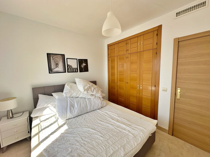 Image No.9-3 Bed House for sale