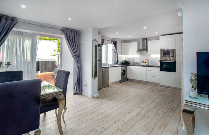 Image No.3-Maison de ville de 2 chambres à vendre à Estepona