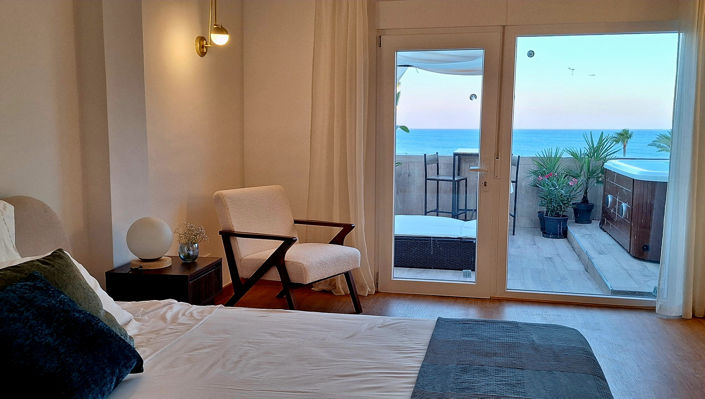 Image No.10-3 Bed Property for sale