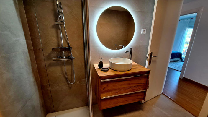 Image No.27-3 Bed Property for sale