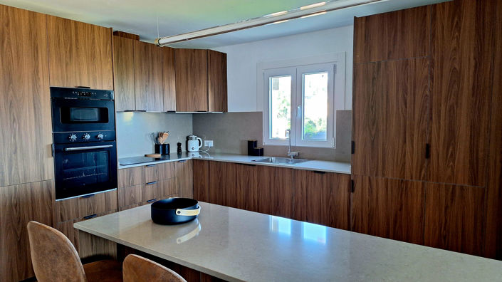 Image No.3-3 Bed Property for sale