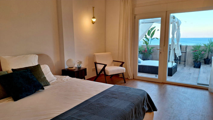 Image No.5-3 Bed Property for sale