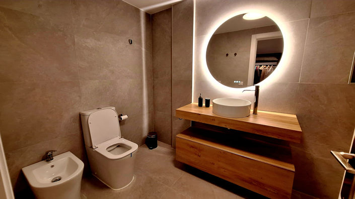 Image No.6-3 Bed Property for sale