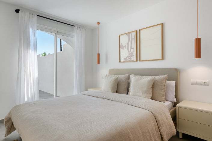 Image No.12-3 Bed Property for sale