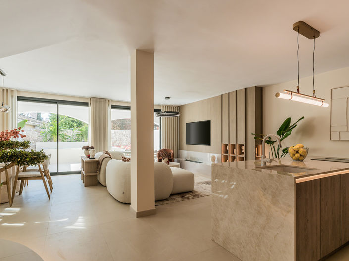 Image No.17-4 Bed Townhouse for sale