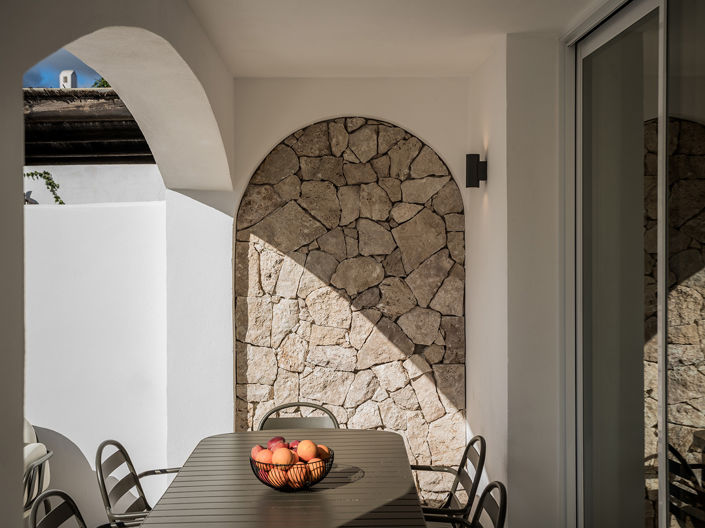 Image No.18-4 Bed Townhouse for sale