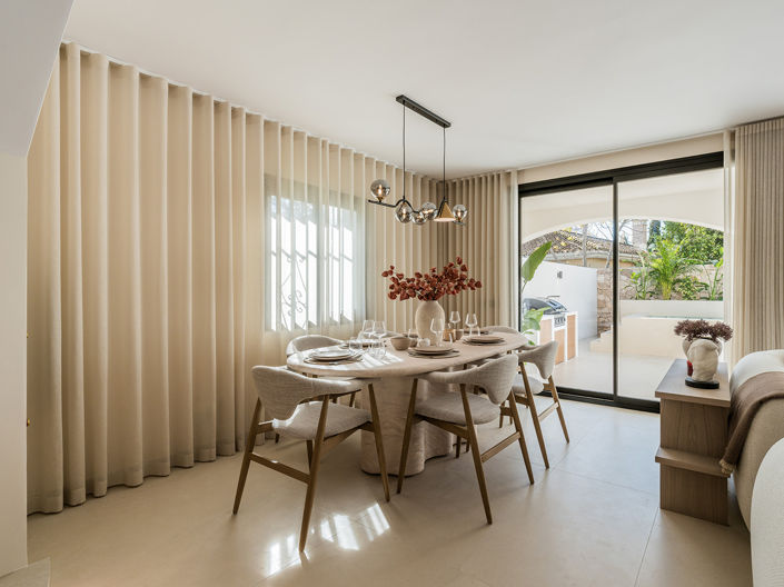 Image No.4-4 Bed Townhouse for sale