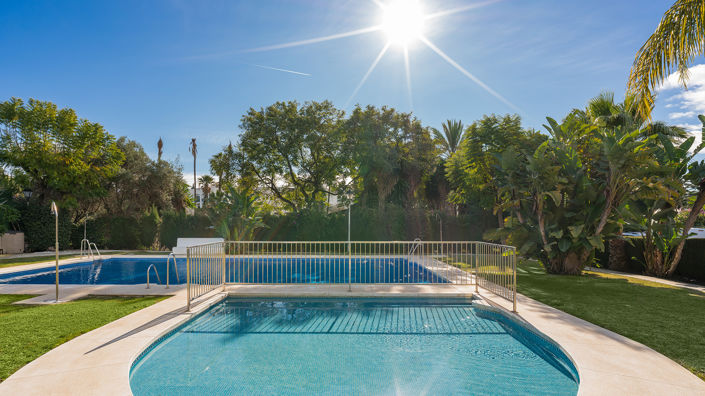 Image No.8-4 Bed Townhouse for sale