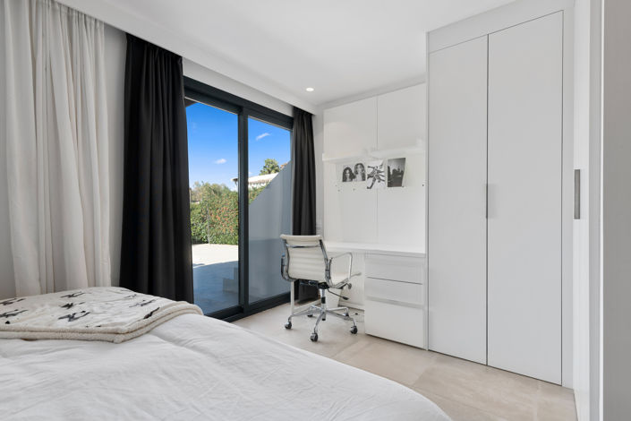 Image No.25-4 Bed Villa for sale