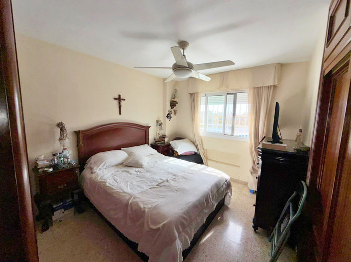 Image No.13-3 Bed Property for sale