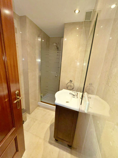 Image No.9-3 Bed Property for sale