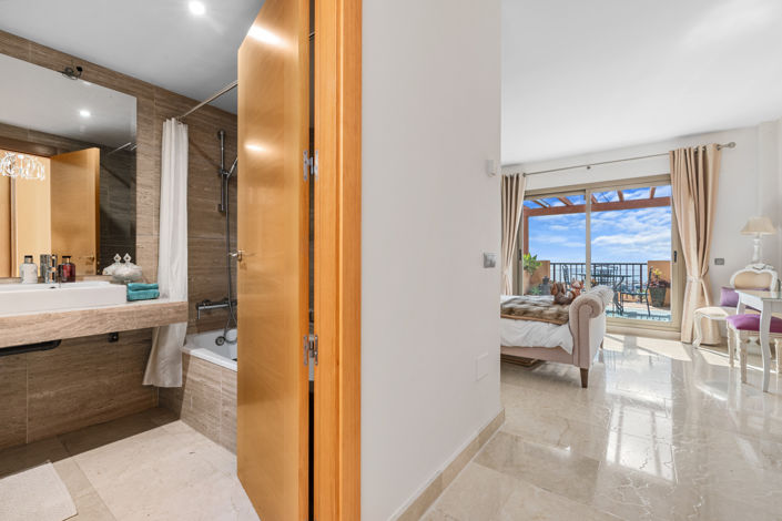 Image No.28-3 Bed Penthouse for sale