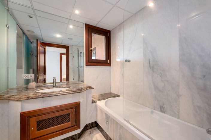 Image No.33-3 Bed Apartment for sale