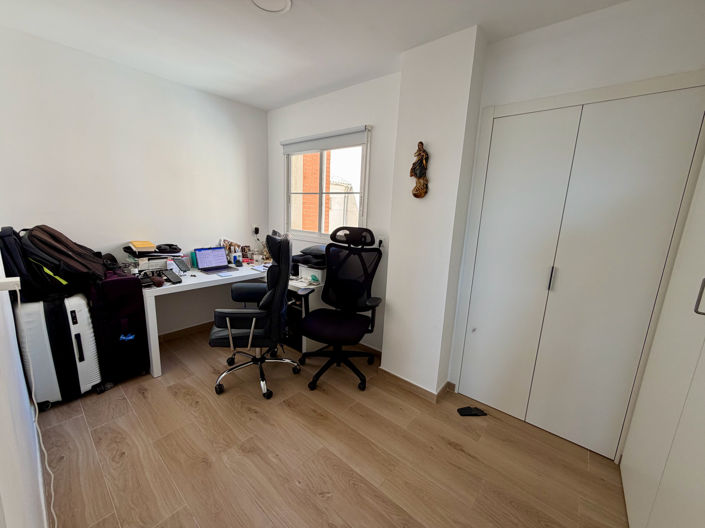 Image No.8-3 Bed Apartment for sale