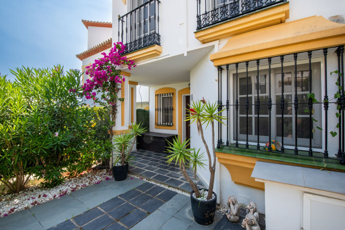 Image No.2-3 Bed Townhouse for sale