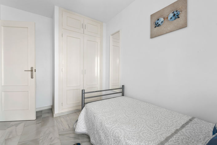 Image No.23-3 Bed Townhouse for sale