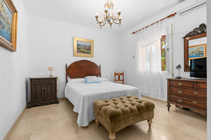 Image No.12-4 Bed Villa for sale