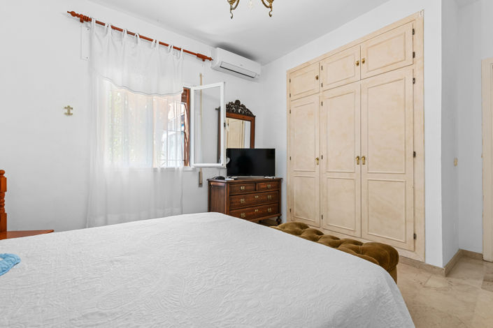 Image No.20-4 Bed Villa for sale