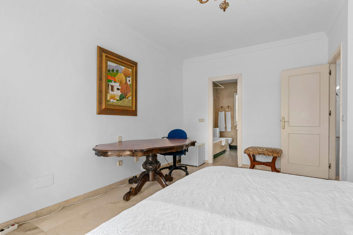 Image No.24-4 Bed Villa for sale
