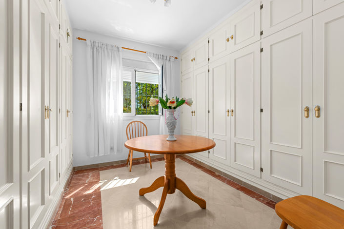 Image No.30-4 Bed Villa for sale