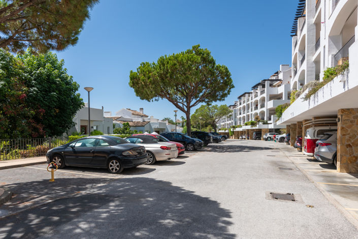 Image No.2-2 Bed Property for sale