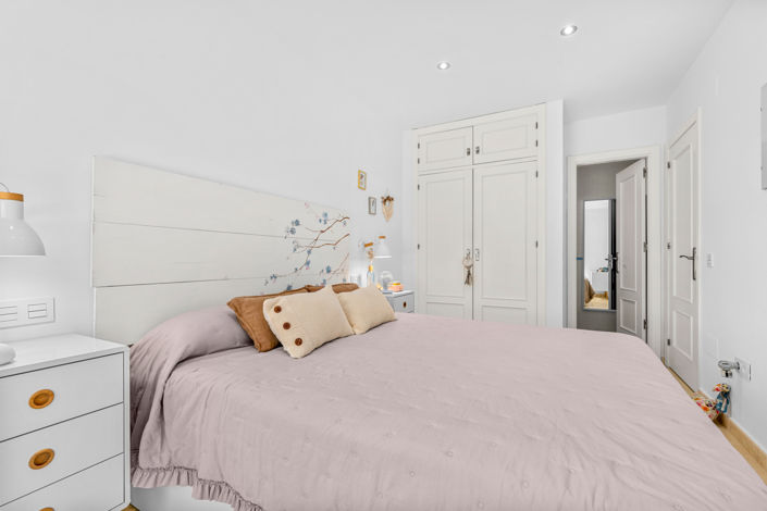 Image No.12-2 Bed Apartment for sale