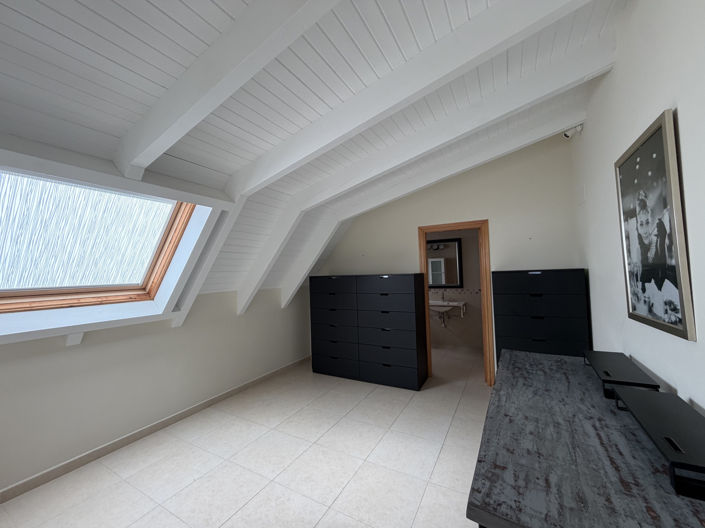 Image No.17-9 Bed Villa for sale