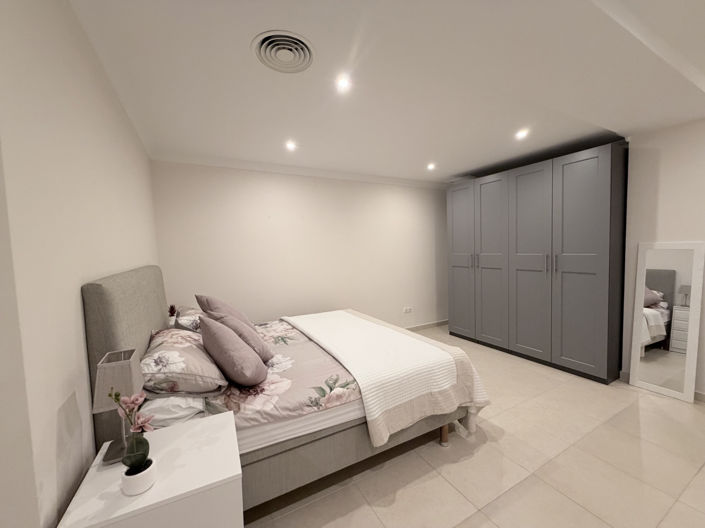 Image No.18-9 Bed Villa for sale