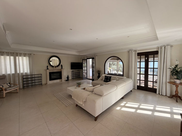 Image No.7-9 Bed Villa for sale