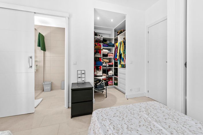 Image No.14-3 Bed Townhouse for sale