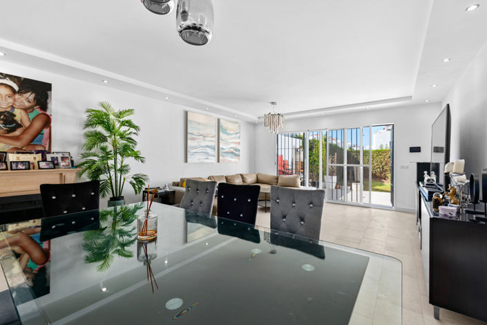 Image No.3-3 Bed Townhouse for sale