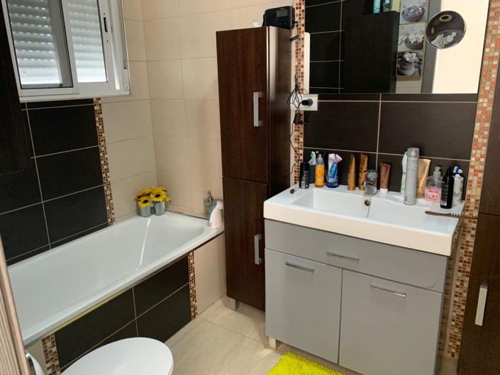 Image No.12-4 Bed Country House for sale