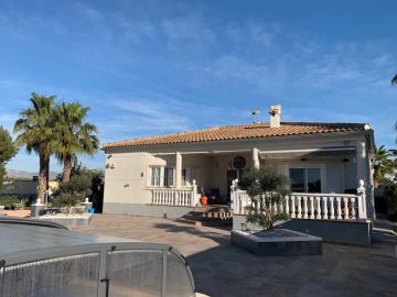 4 Bed Country House for sale