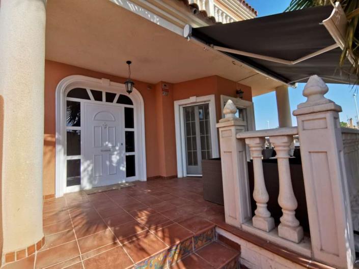 Image No.2-4 Bed Townhouse for sale