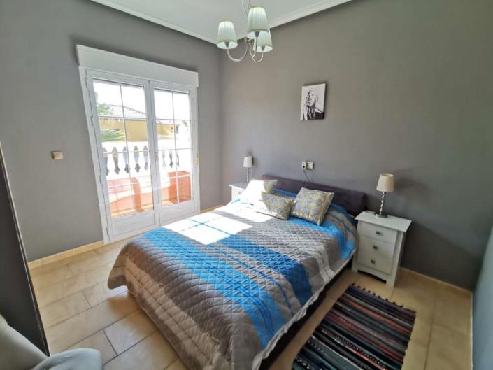 Image No.11-4 Bed Townhouse for sale