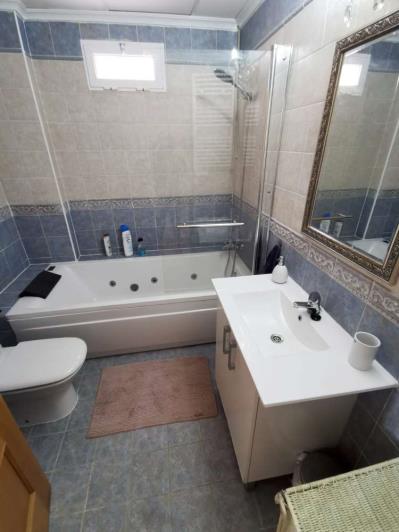 Image No.18-4 Bed Townhouse for sale