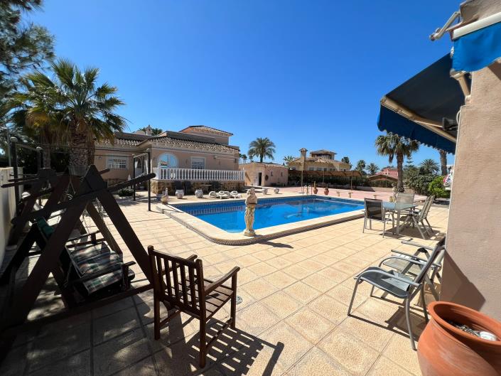 Image No.1-3 Bed Country Property for sale