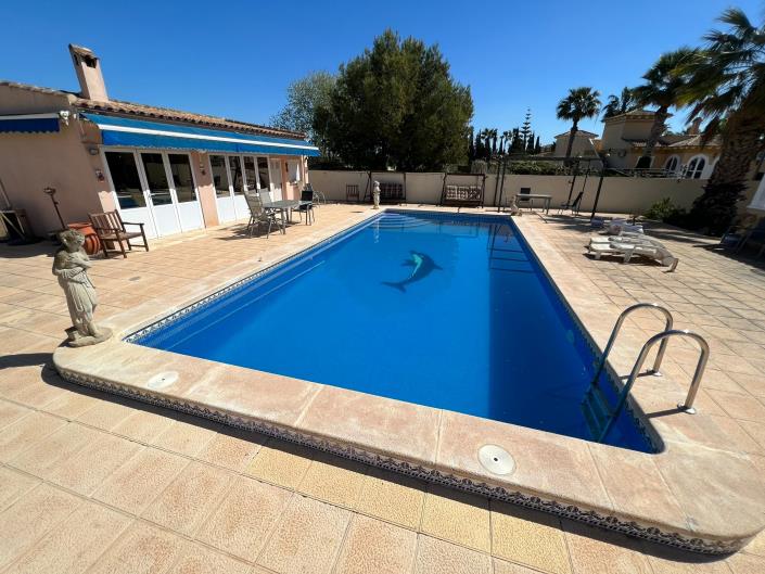 Image No.9-3 Bed Country Property for sale