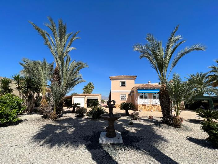 Image No.11-3 Bed Country Property for sale