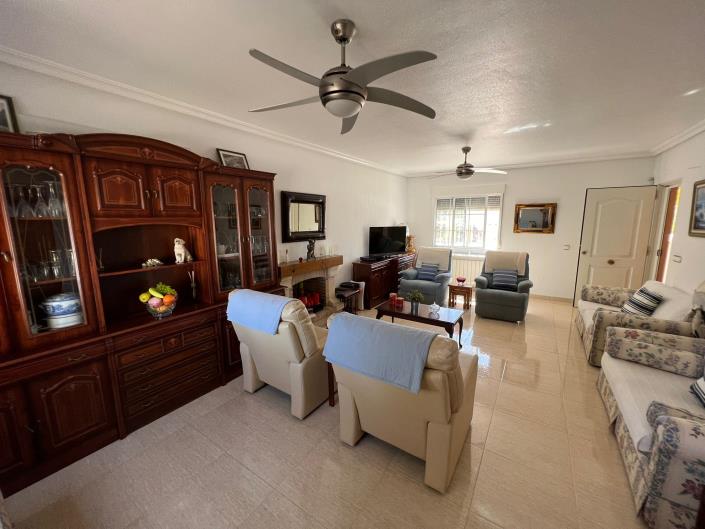 Image No.15-3 Bed Country Property for sale