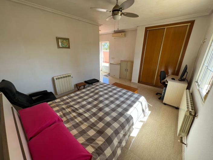 Image No.28-3 Bed Country Property for sale