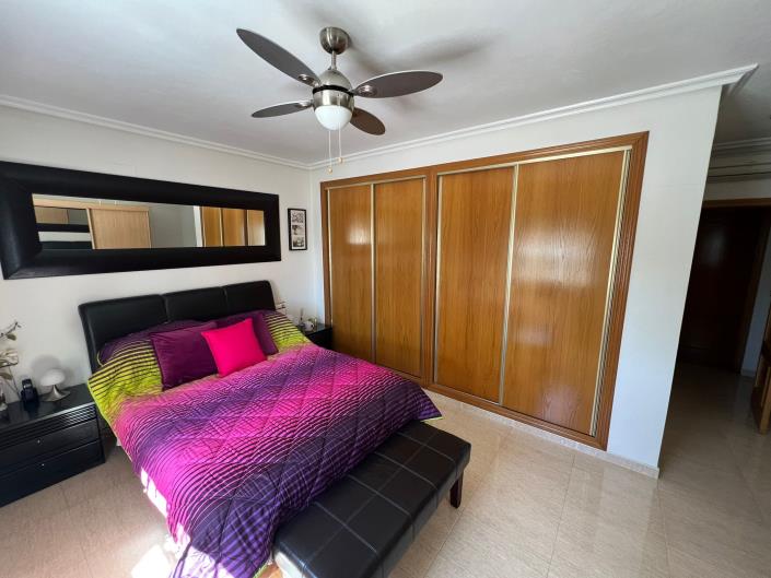 Image No.23-3 Bed Country Property for sale