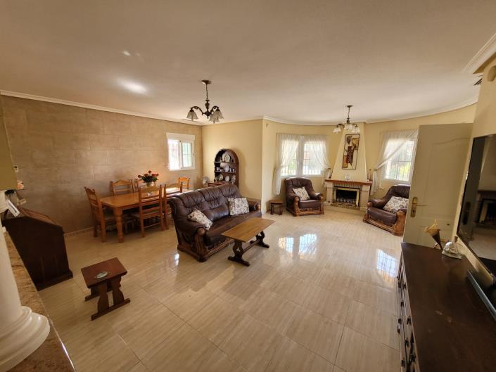 Image No.15-4 Bed Villa for sale