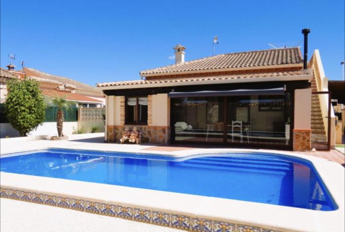 Image No.1-3 Bed Villa for sale