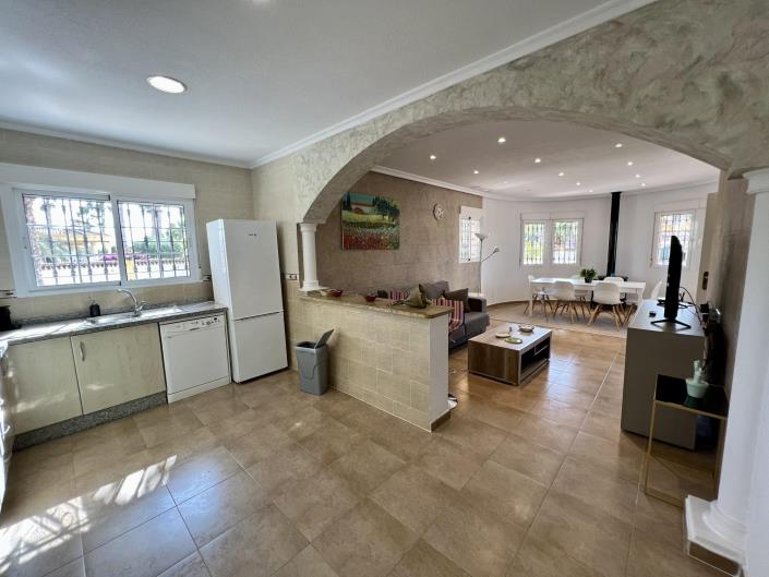 Image No.9-4 Bed Country House for sale