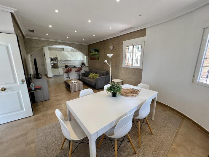 Image No.6-4 Bed Country House for sale