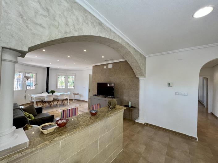 Image No.10-4 Bed Country House for sale