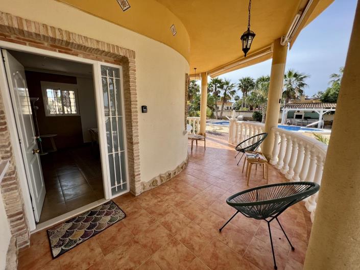 Image No.4-4 Bed Country House for sale