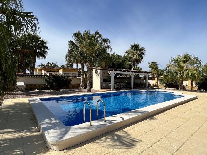 Image No.22-4 Bed Country House for sale